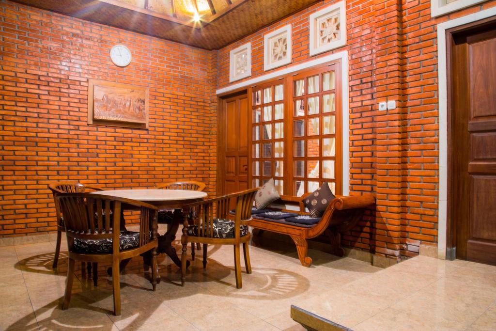 Ari La Homestay Ubud  Exterior photo